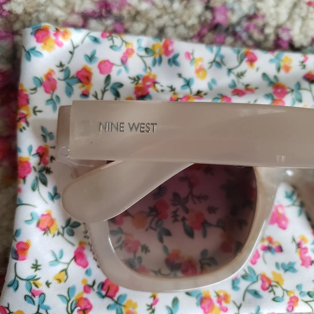 Nine West beautiful nude